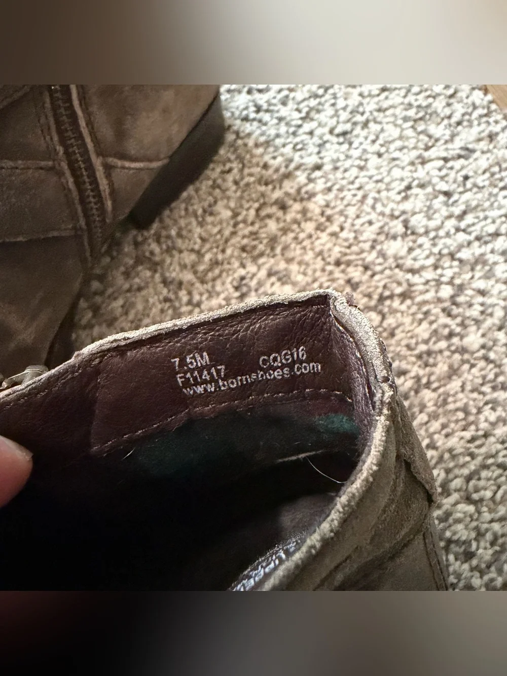 Women’s Børn Trinculo ankle booties size 7.5